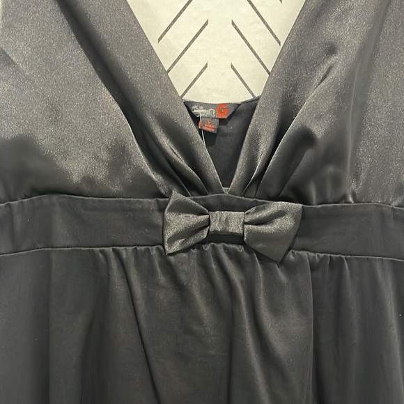 Guess Satin Little black dress, Deep V Neckline, Size L, Cocktails, Party, Date. - Picture 3 of 7
